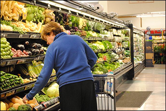 France Passes Law Forcing Supermarkets to Donate Unsold Food