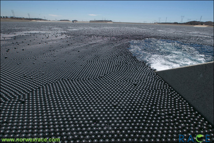 Los Angeles Water Reservoir Filled with Millions of Water-Saving Plastic Balls