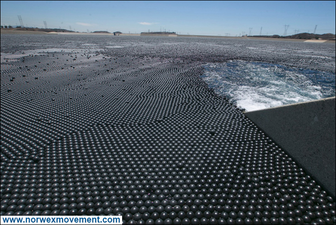 Los Angeles Water Reservoir Filled with Millions of Water-Saving Plastic Balls